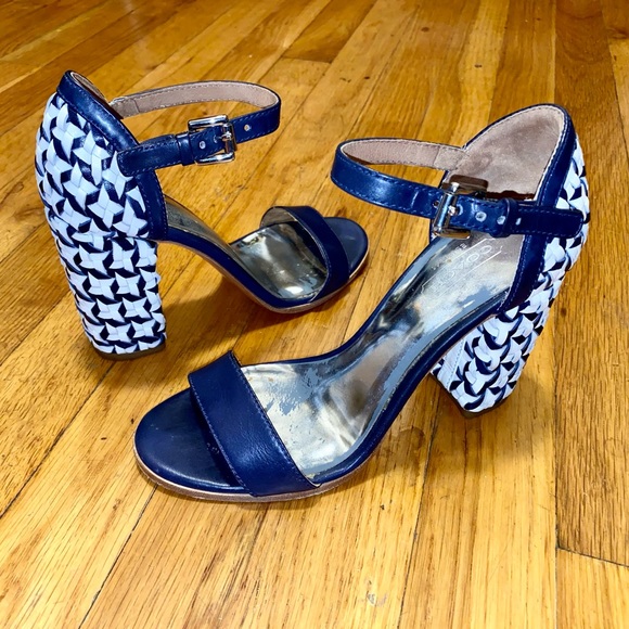 Coach Terri High Heel - Navy, size 5 - Picture 2 of 4